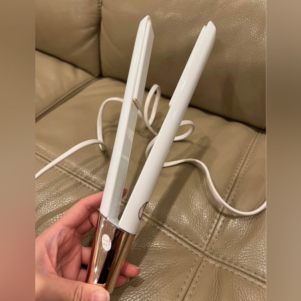 T3 - SinglePass Luxe 1" Straightening & Styling Iron in White w/ Rose Gold